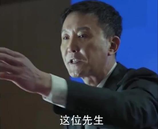 周某岁月静好，谁在负重前行？